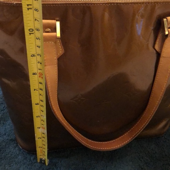 LV Vernis Patent Bronze Leather embossed logo tote bag with handles - Picture 4 of 14